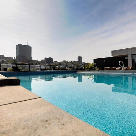 Le Rustique, Chic En Ville, Bbq/ Piscine Квебек Экстерьер фото